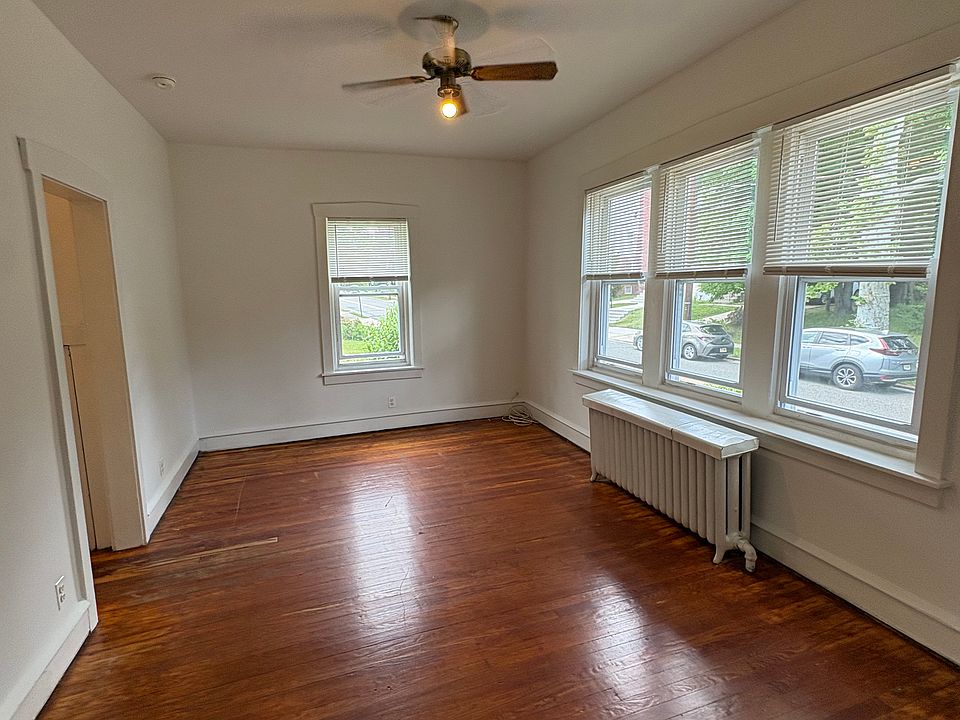 1st image of 520 Bettlewood Ave APT 2