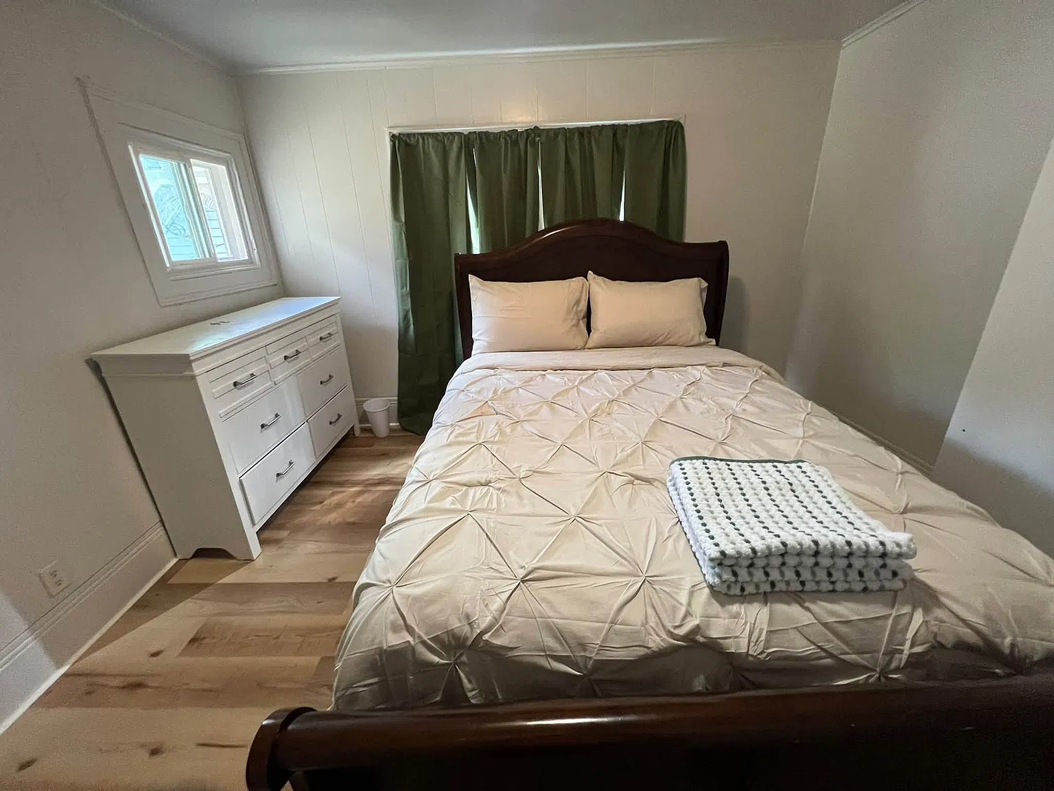 5 bed, 1865 sqft, $3,000 — Photo 4
