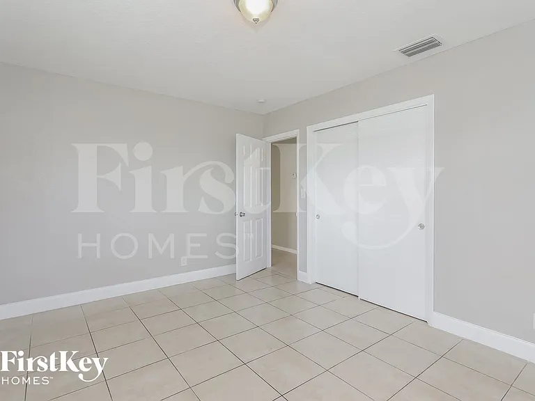 4900 NW 3rd Ave — Photo 7
