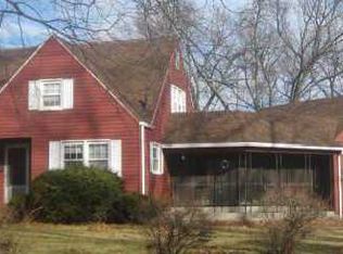 14 Pine Dr, Windsor Locks, CT 06096