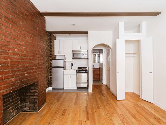 2nd image of 224 Sullivan St APT C3