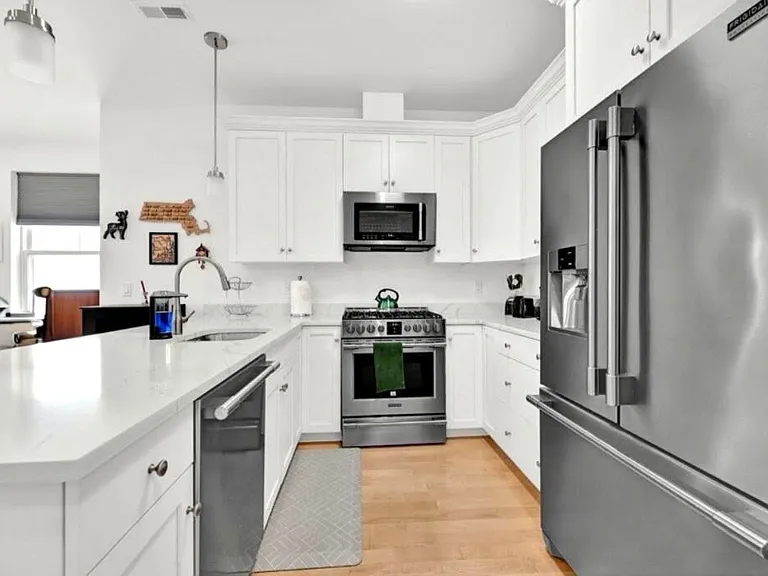 254 Spencer Ave #5 — Photo 2
