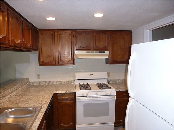3rd image of 4711 Yucca Hill Dr