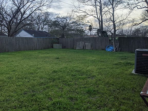 4th image of 24211 Four Sixes Ln