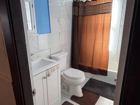 18 5th Ave Floor 2, Woonsocket, RI 02895