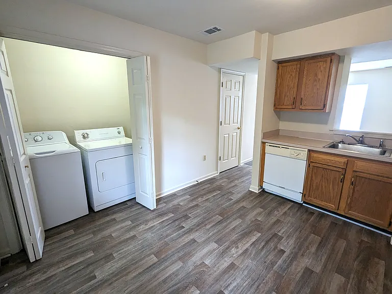 2 Bedroom, 1.5 Bath - Queens Grant Kitchen 2 Bedroom, 1.5 Bath - Queens Grant Kitchen