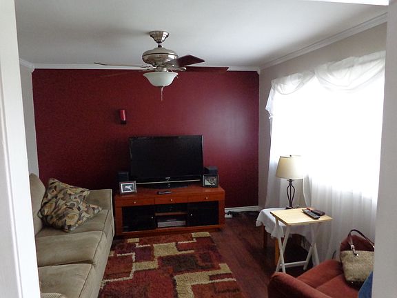 2nd image of 2712 Sac Ave