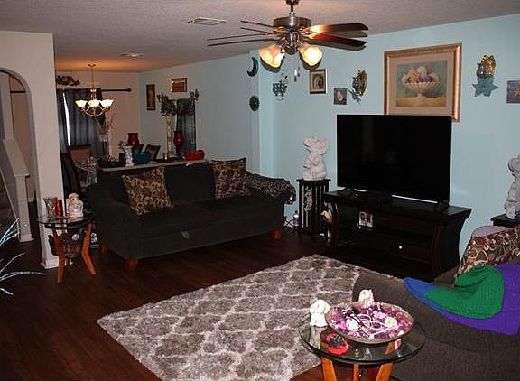 3rd image of 12812 Saint Thomas Dr