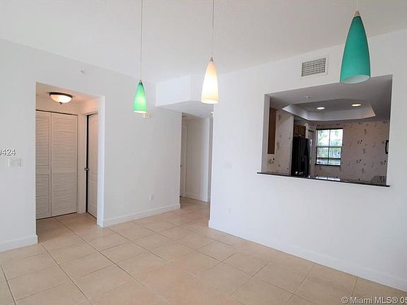 The Reserve, Prime Location!