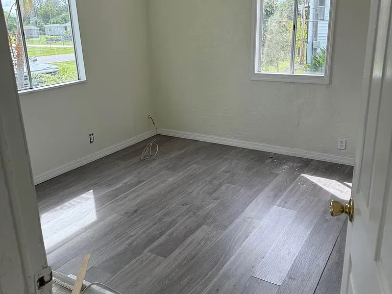 1481 NE Leisure Ave — Photo 6