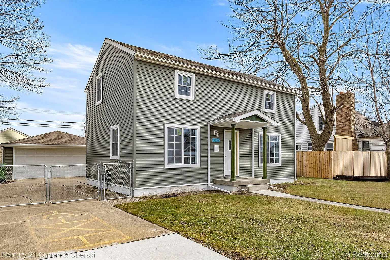 3 bed, 1250 sqft, $2,200 — Photo 1