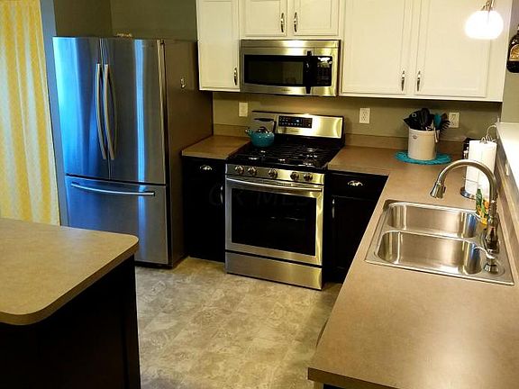 3rd image of 8203 Royal Elm Dr