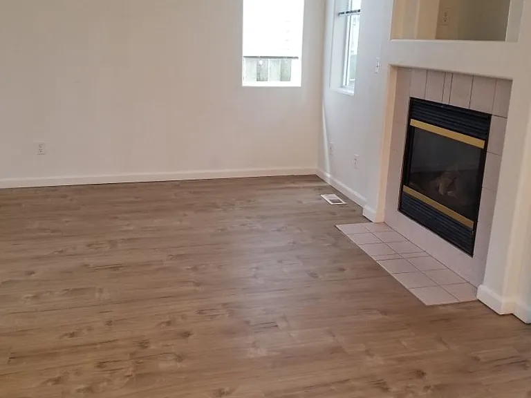 5721 NE Canard Ct — Photo 5