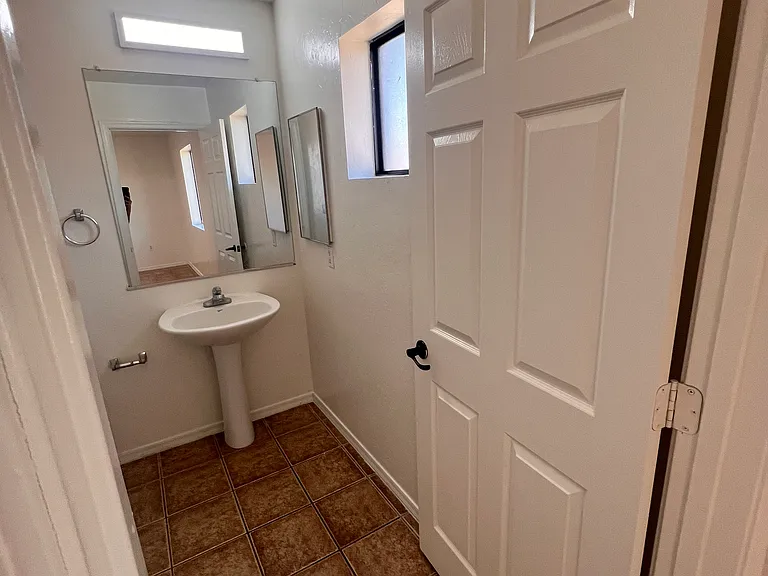 1505 N Yavapai St #1 — Photo 11