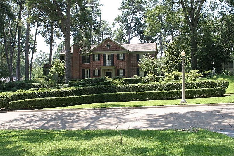 1st image of 511 Wilder Pl