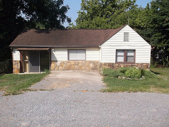5th image of 2825 NE Fairview St