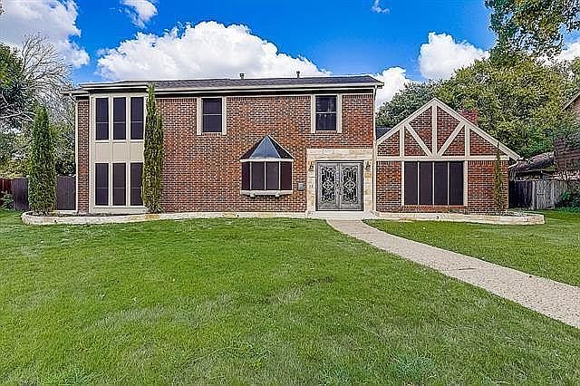 1st image of 15 Highland Pl