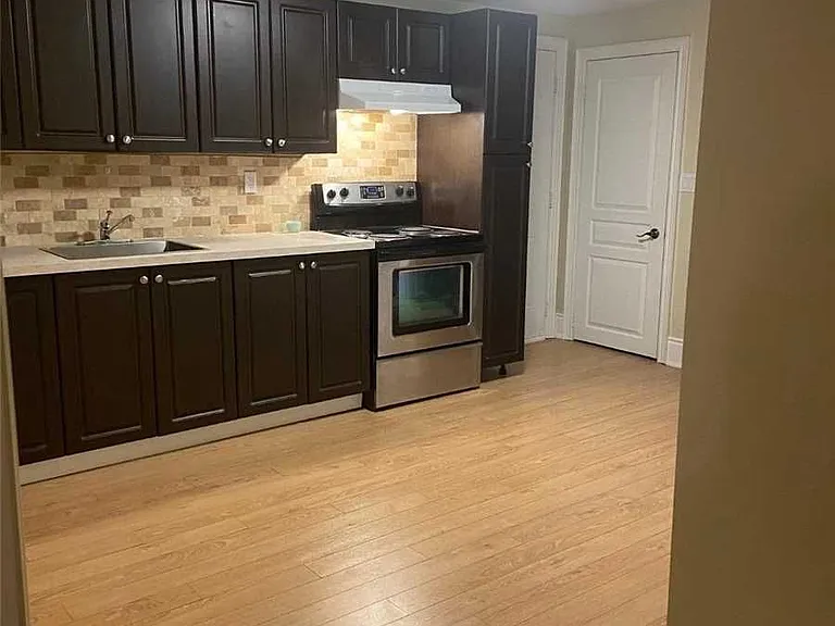 41 Kimbermount Dr #LOWER — Photo 12