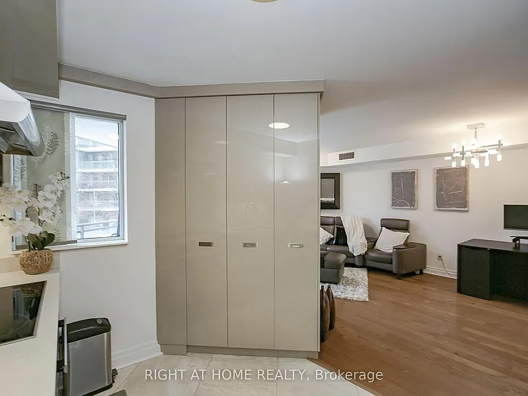 2119 Lake Shore Blvd W #217 — Photo 21
