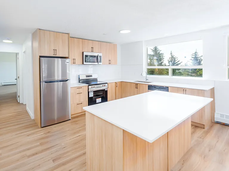 815 50th Ave SW — Photo 76