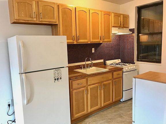 3rd image of 307A W 146th St APT 2