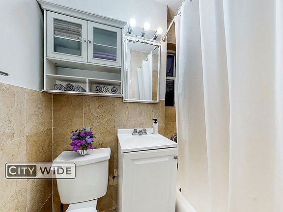 5th image of 347 E 51st St APT 3d