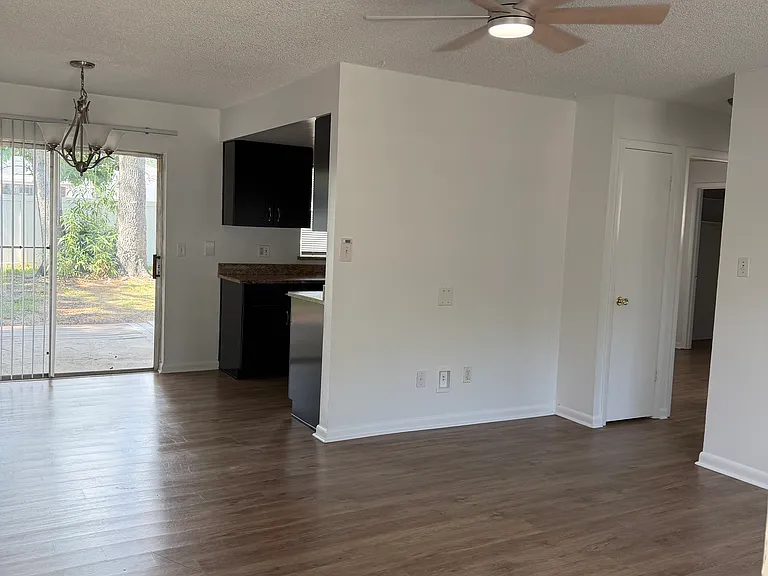 10125 Arbor Ridge Trl — Photo 4
