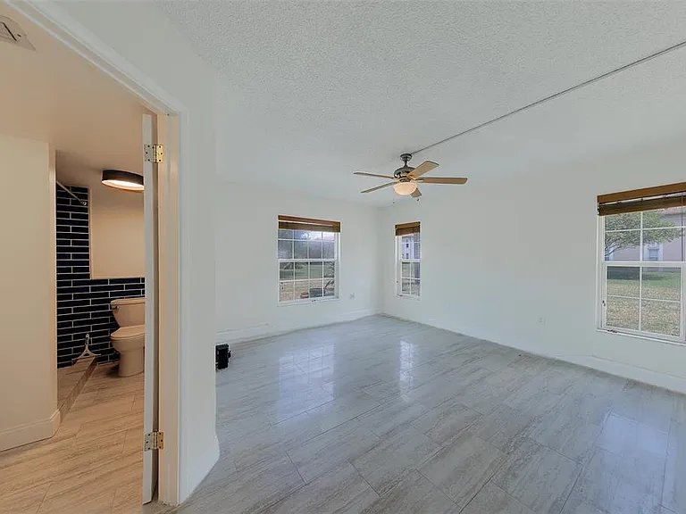 10215 Regal Dr #4 — Photo 22