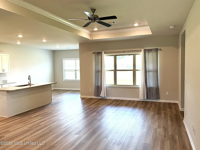 527 Vista Pointe Dr — Photo 7