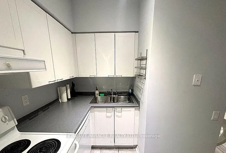 115 Richmond St E #605 — Photo 9