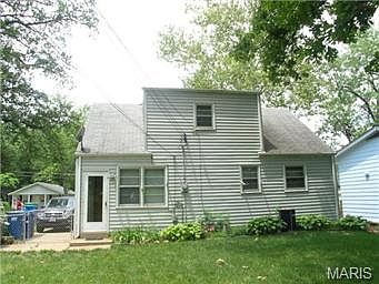 3rd image of 2896 Poe Ave