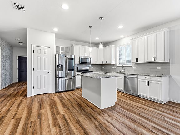 5th image of 2804 Brisco Way