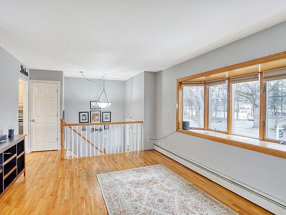3rd image of 6A Willoughby St