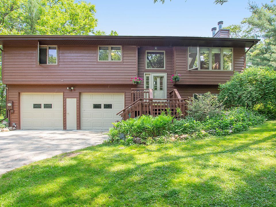 1st image of 3022 Cedar Hills Ln