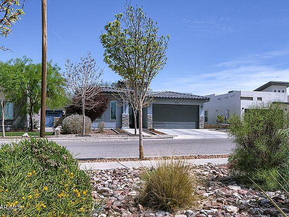 4th image of 952 Rothbury St