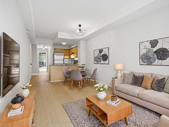 4th image of 36 Stadium Rd #579