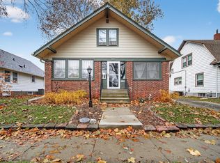 920 40th St, Des Moines, IA 50312