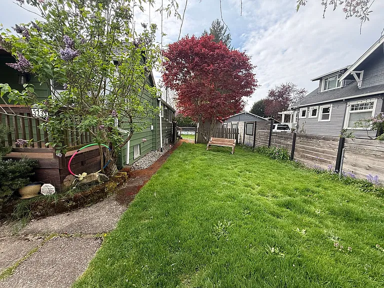 3239 39th Ave SW — Photo 29