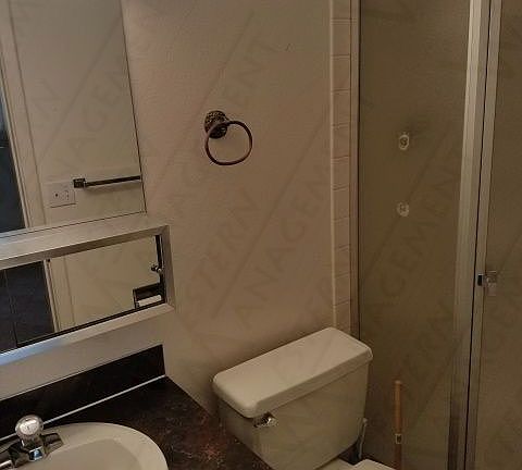 5th image of 404 Mervin St APT B