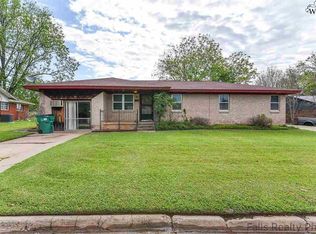 707 Gayle St, Burkburnett, TX 76354