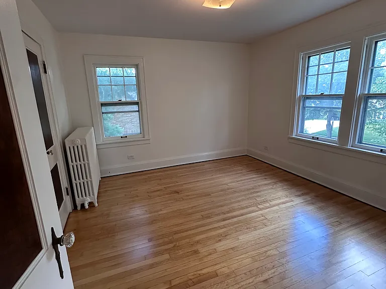 321 Roosevelt Ave — Photo 5
