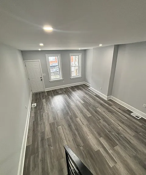 2037 E Cumberland St — Photo 10