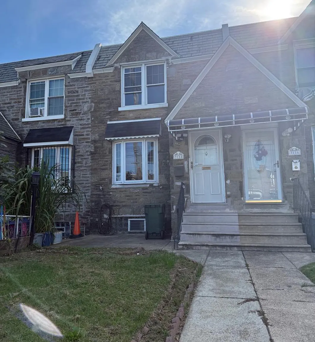 4 bed, 1536 sqft, $1,900 — Photo 1