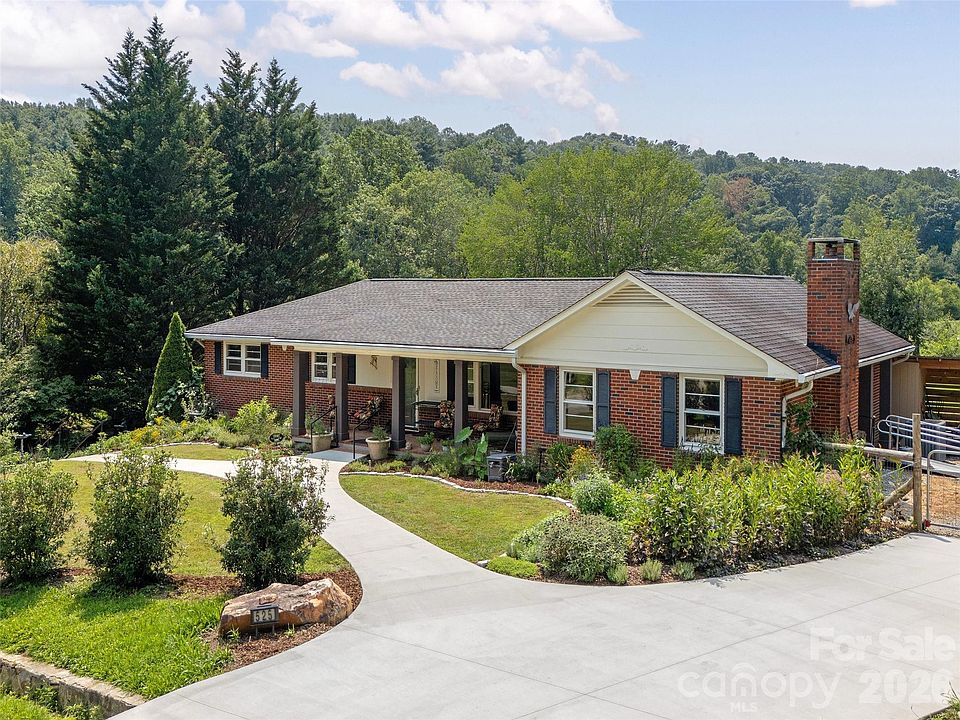 1st image of 525 Carson Dr
