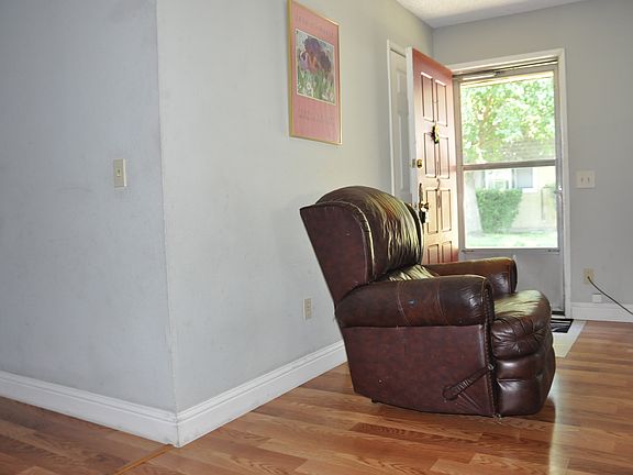 3rd image of 728 W Lincoln Ave APT 120