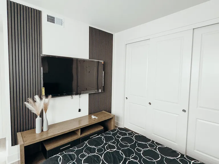 2415 Calle Grandon — Photo 8