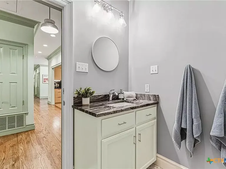 3201 Edward Dr — Photo 24