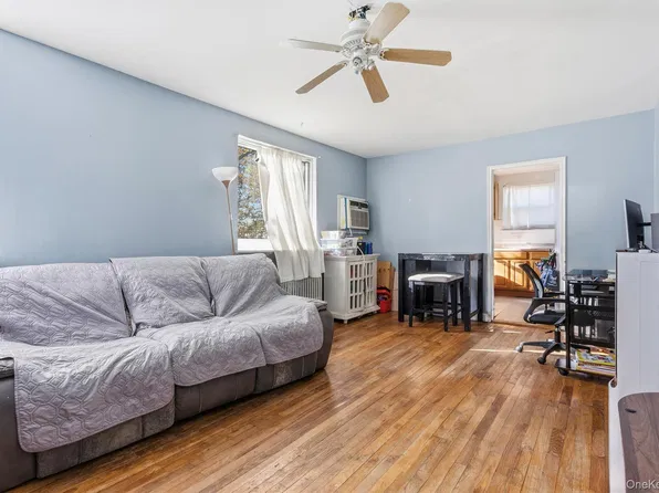 255-43 75th Avenue #2, Glen Oaks, NY 11004