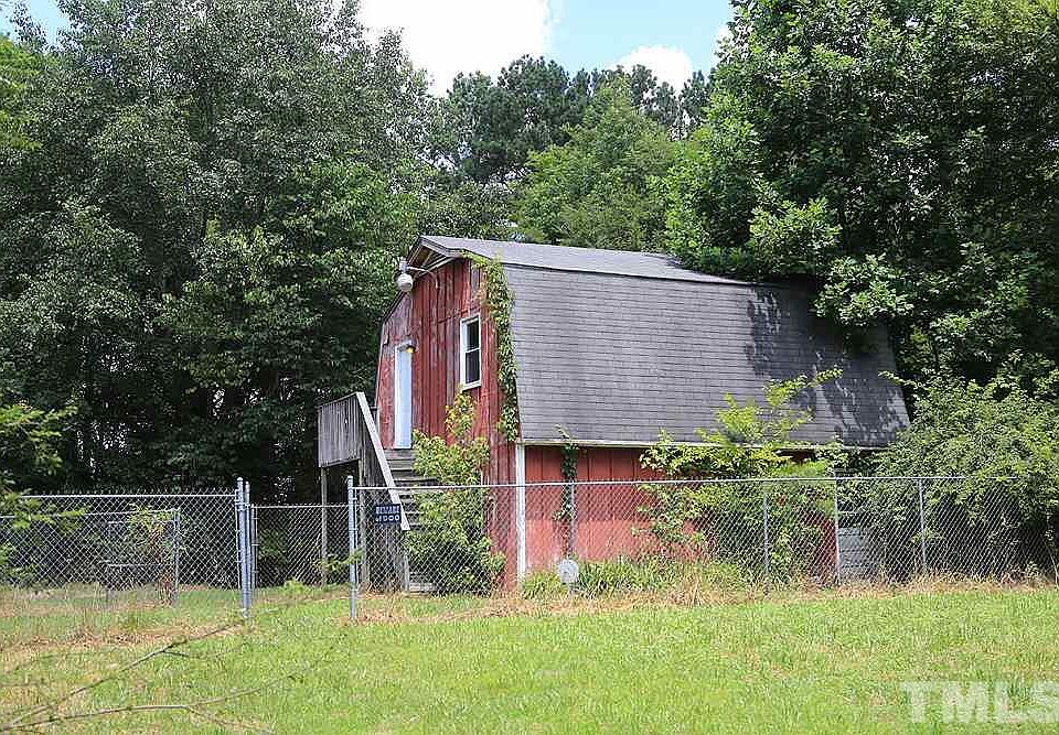 2nd image of 721 Beasley Rd