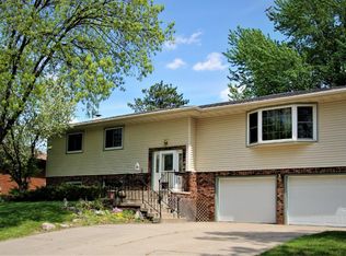 112 Canterbury Cir, Le Sueur, MN 56058